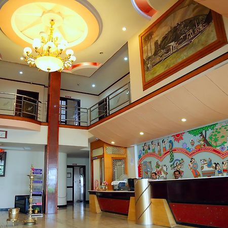 Hotel Vels Court Palni Dış mekan fotoğraf