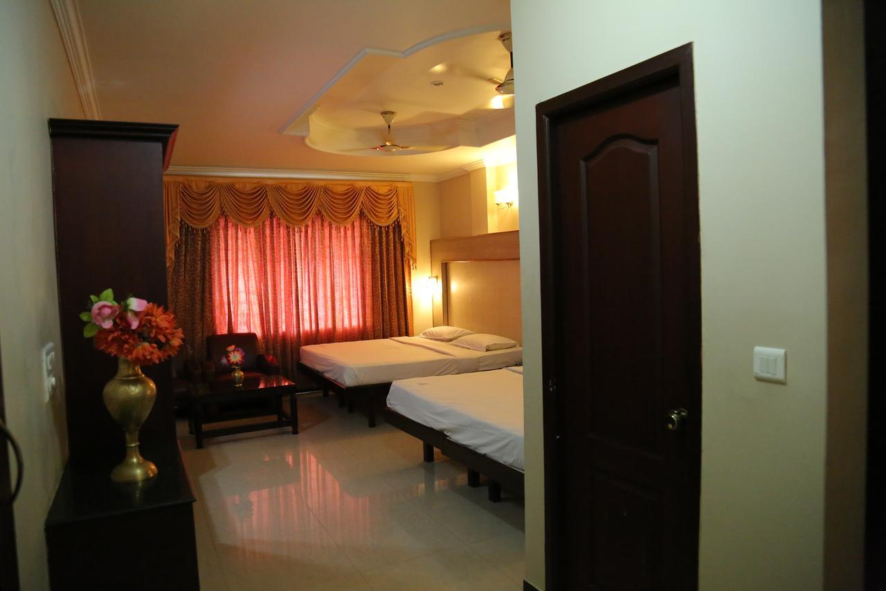 Hotel Vels Court Palni Dış mekan fotoğraf