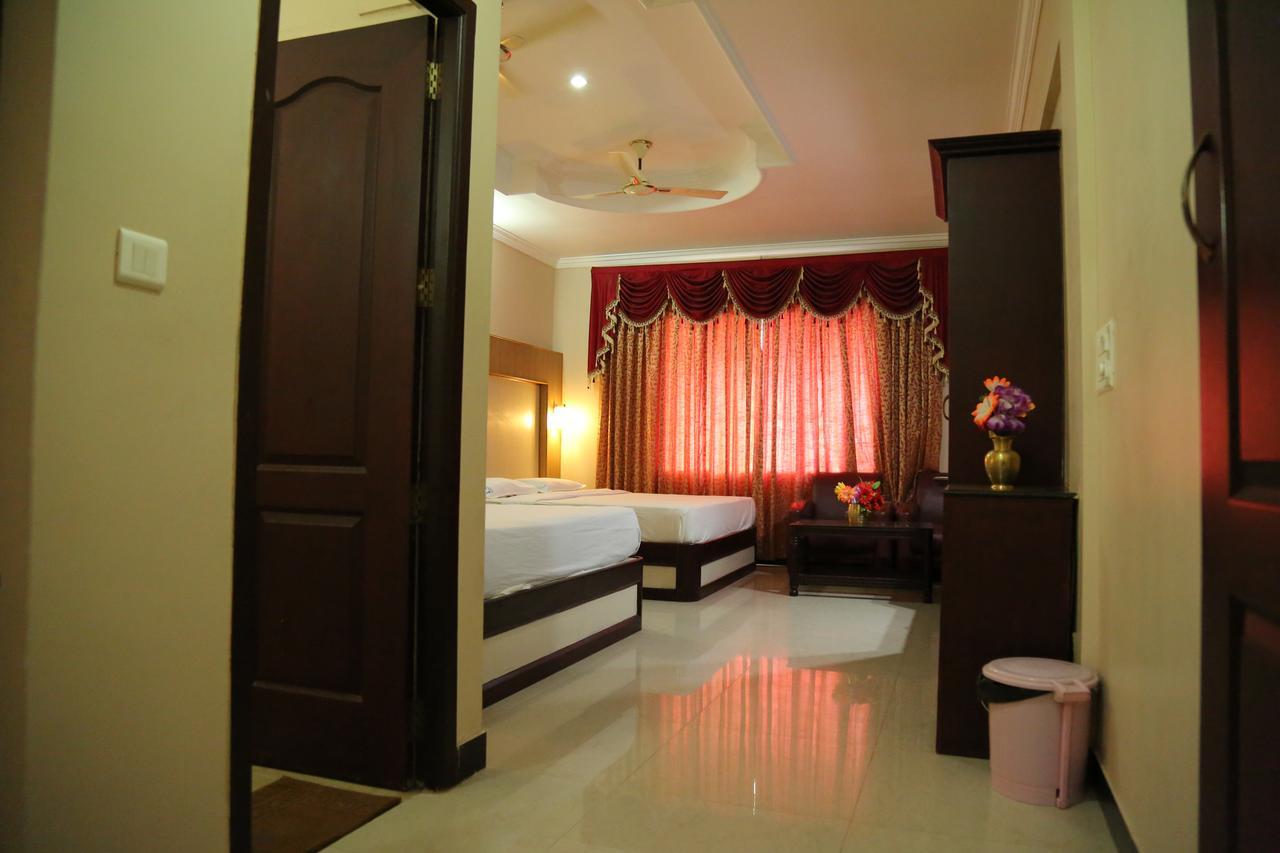 Hotel Vels Court Palni Dış mekan fotoğraf