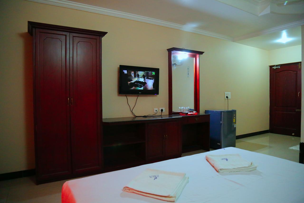 Hotel Vels Court Palni Dış mekan fotoğraf